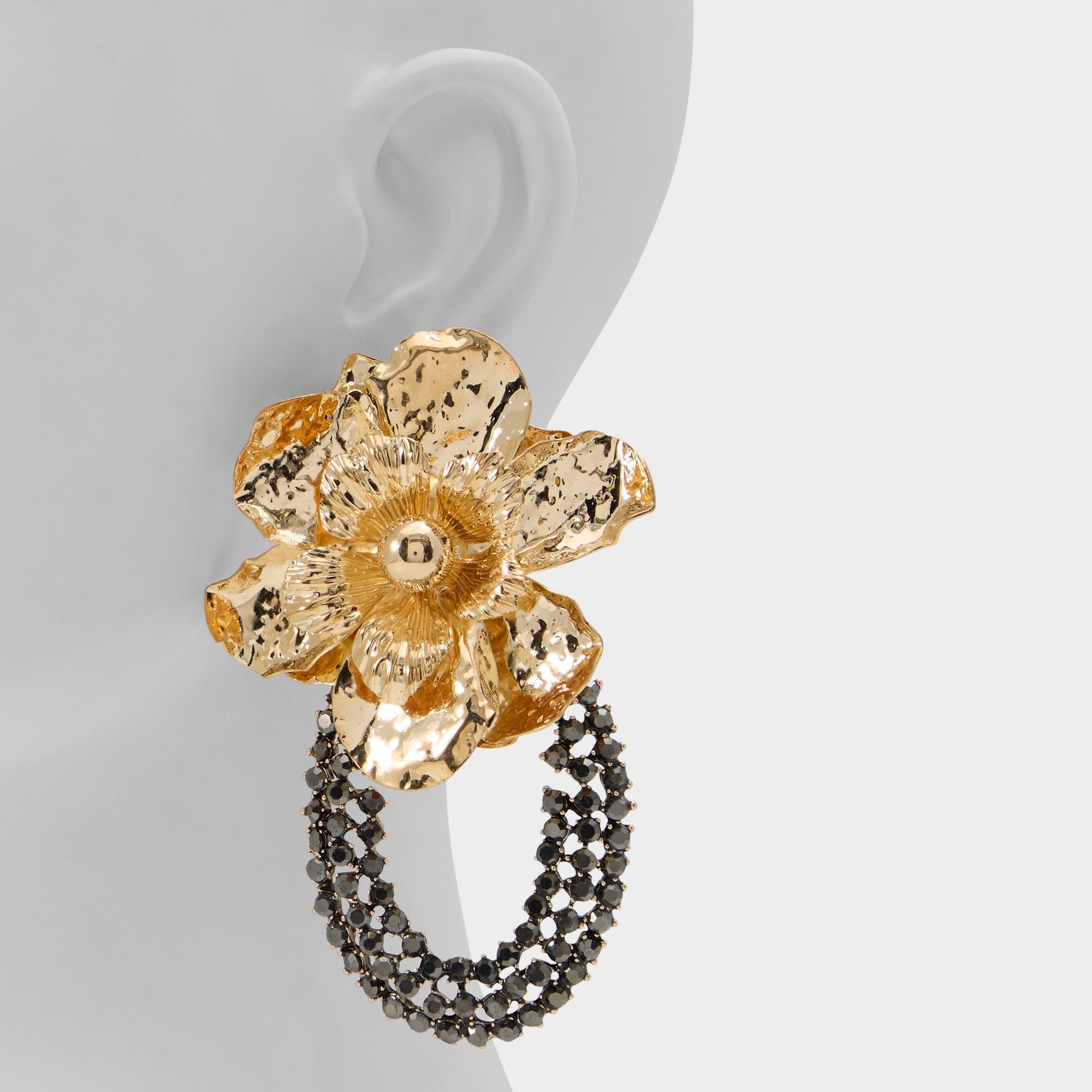 Aldo Florabella in Grey - Chandelier earrings Grey